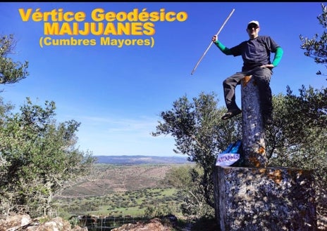 Imagen secundaria 1 - La obsesión de un onubense por conquistar los 148 vértices geodésicos de la provincia de Huelva