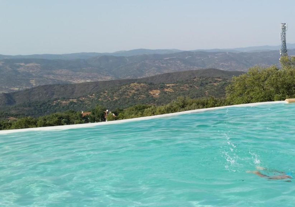 Piscina de la Finca El Chaparral
