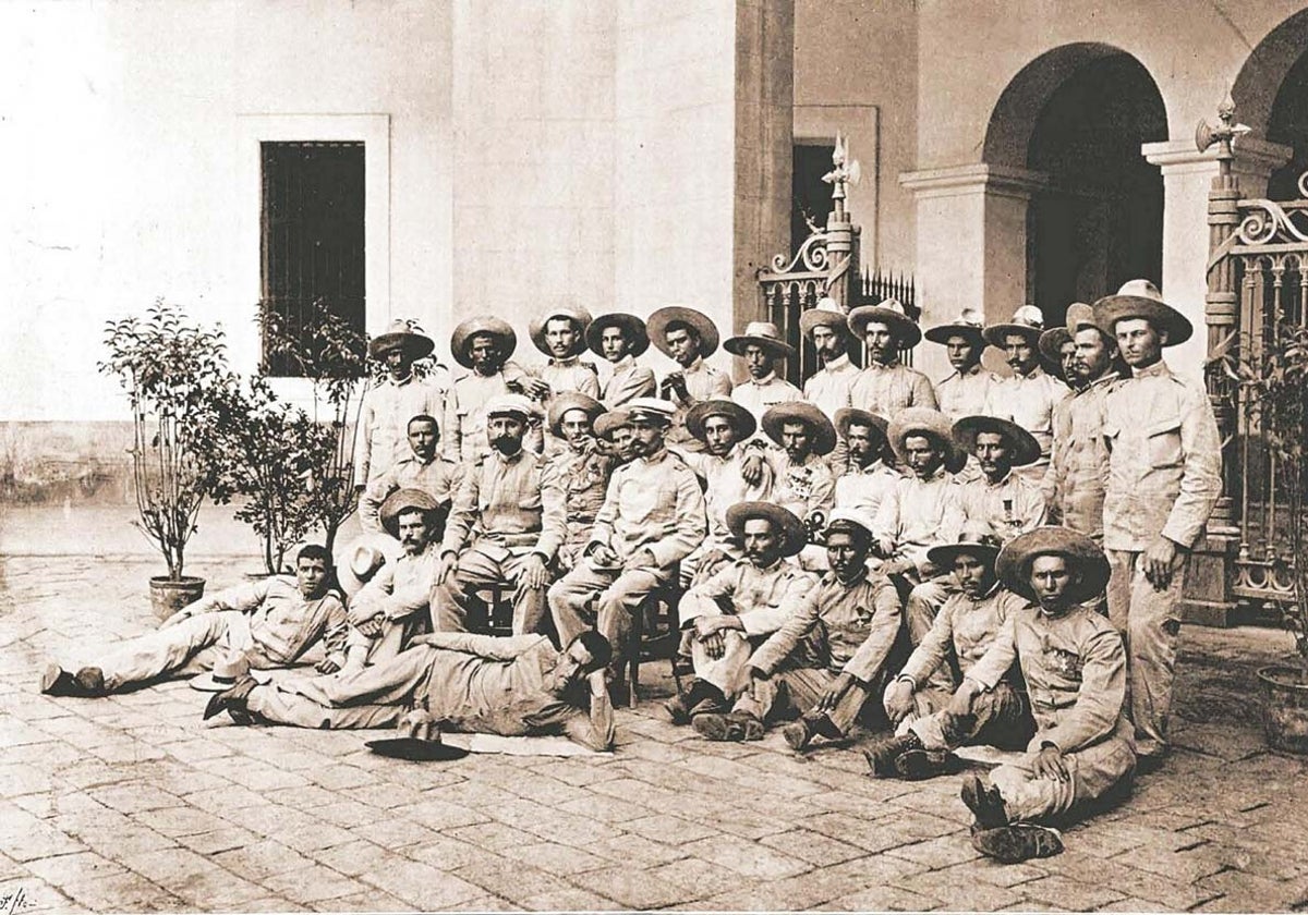 Histórica foto de los Héroes de Baler, también conocidos como Los últimos de Filipinas