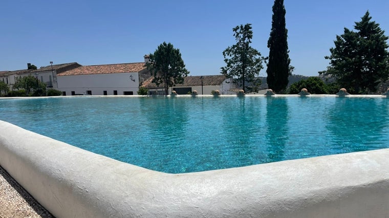 Precios y horarios de las piscinas municipales de Huelva: las mejores alternativas a la playa