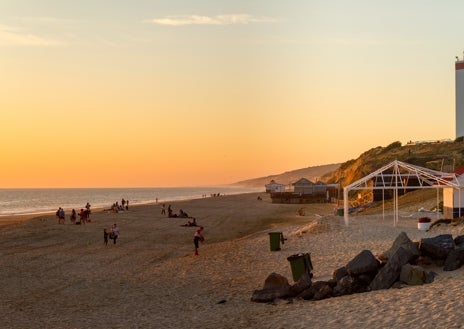 Imagen secundaria 1 - La playa de Huelva que los lectores de The Guardian han elegido como una de sus favoritas del sur de Europa
