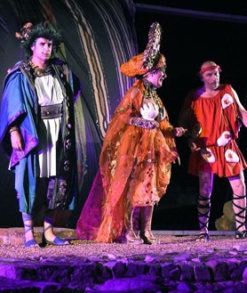 Imagen secundaria 2 - Recreaciones históricas y actuación de teatro clásico