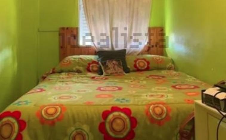 Imagen principal - Sale a la venta un piso de tres habitaciones en Punta Umbría por 80.000 euros: se encuentra a 10 minutos de la playa