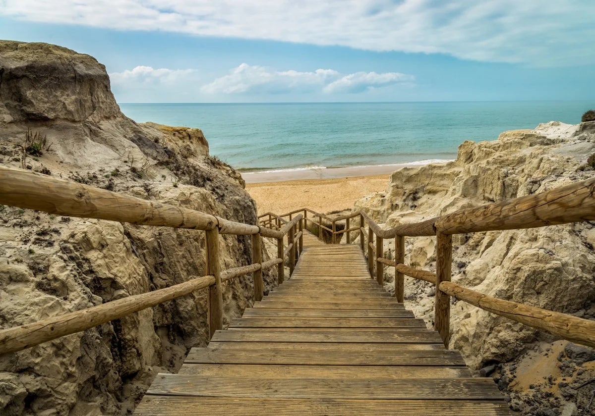 Llegada a la playa de Cuesta Maneli, en la provincia de Huelva