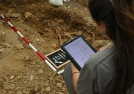 Descubren cinco nuevas fosas comunes de víctimas de la Guerra Civil en el cementerio de Zufre