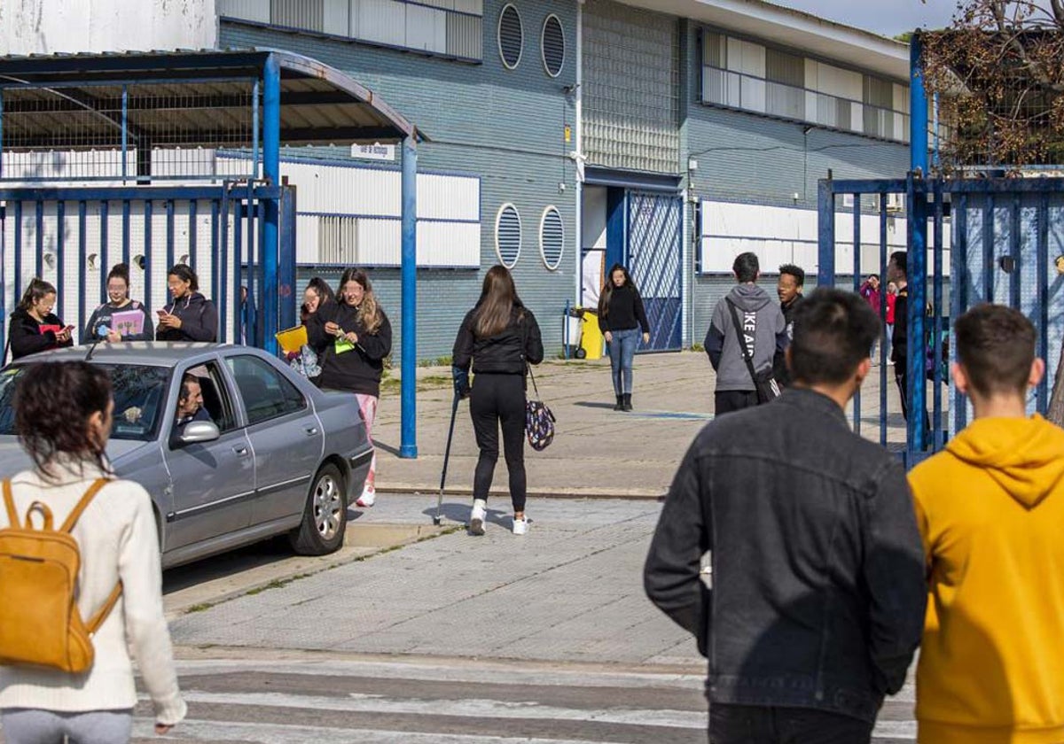 Alumnos en el IES Saltés de Punta Umbría