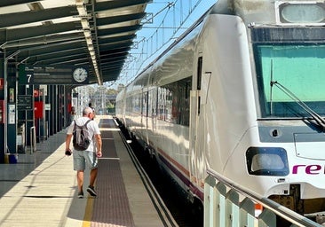 El tren de la Sierra arranca a medio gas: 24 viajeros en su día de estreno