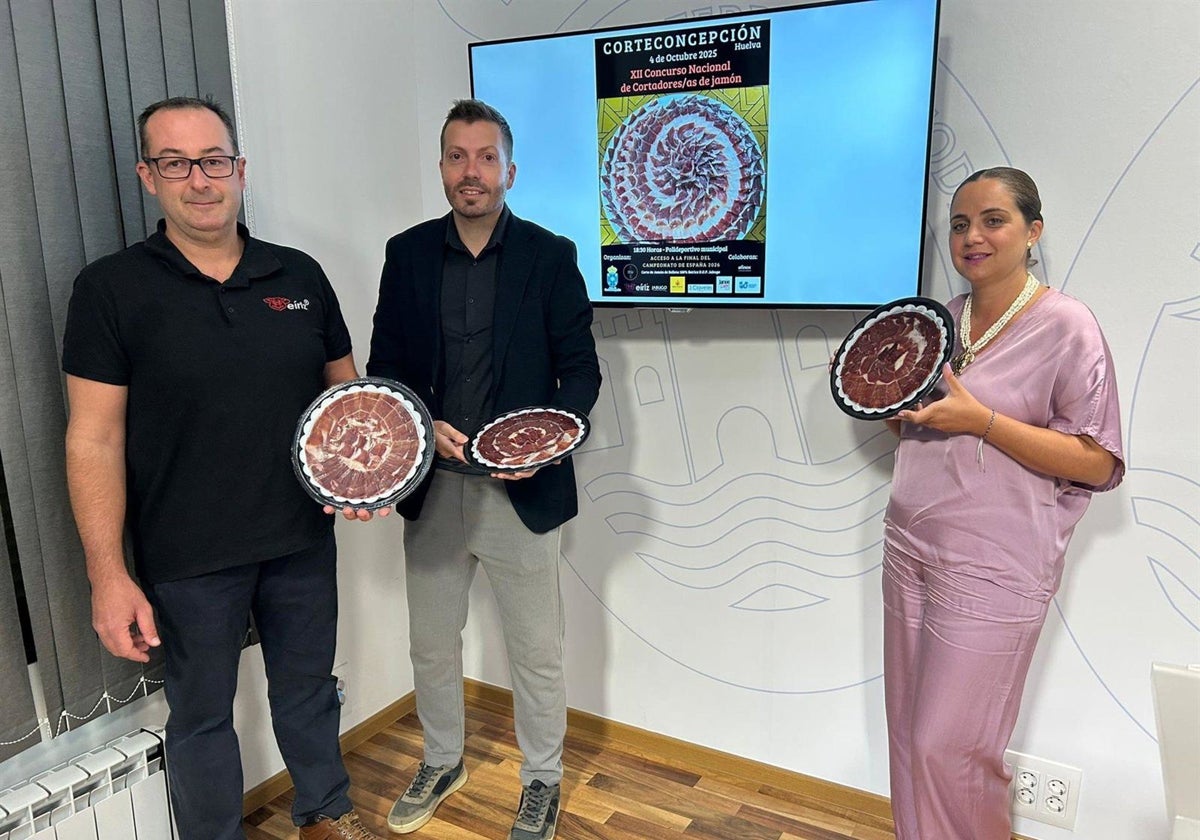 El concurso de cortadores de jamón de Corteconcepción se ha presentado en la Diputación de Huelva