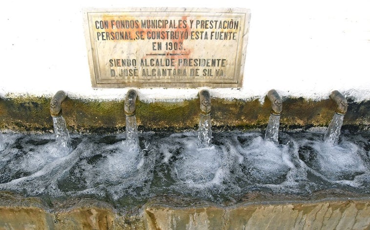Imagen principal - Fuenteheridos, Aracena y Los Marines