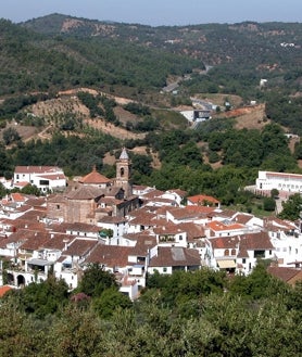 Imagen secundaria 2 - Castaño del Robledo, Los Marines y Galaroza