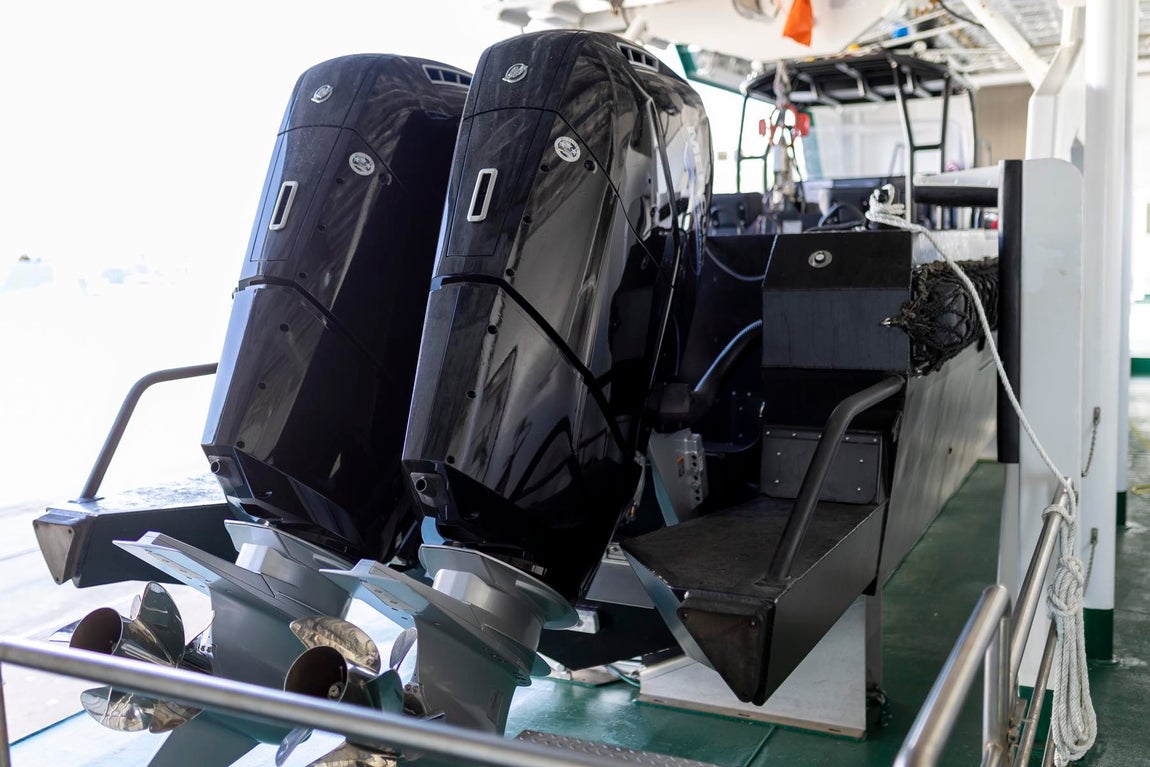 La visita al 'Duque de Ahumada' de la Guardia Civil, en imágenes