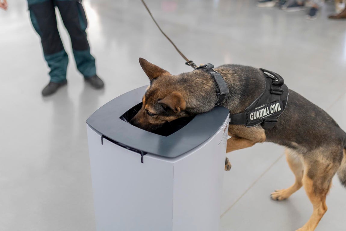 La visita al 'Duque de Ahumada' de la Guardia Civil, en imágenes