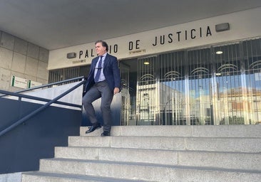 El alcalde de Punta Umbría asegura que no hay delito en el caso de los chiringuitos
