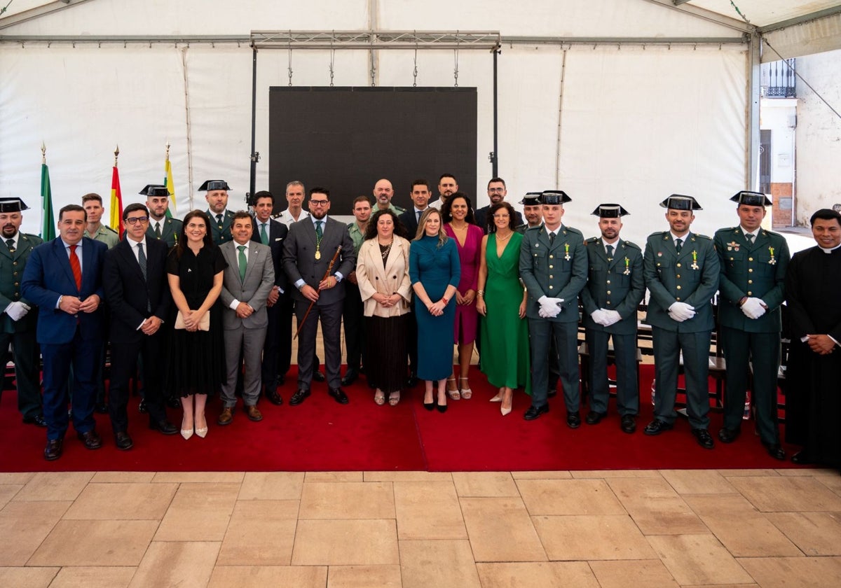 Foto de familia del acto