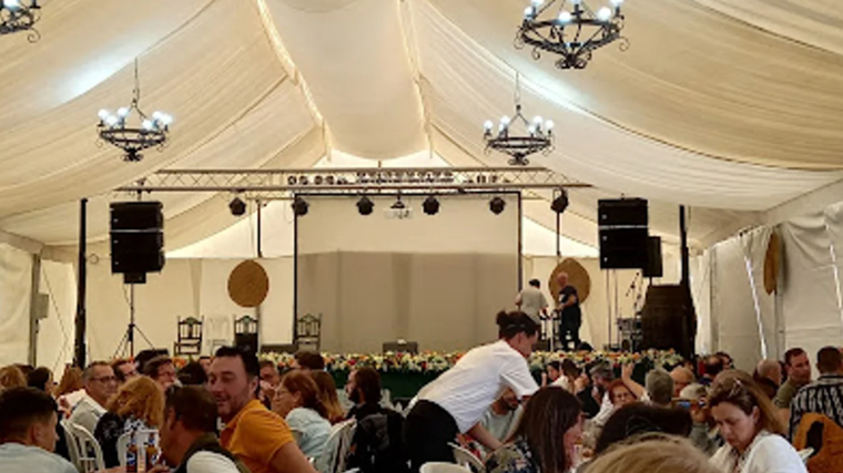 Ambiente en una pasada edición de la Feria del Vino de Chucena