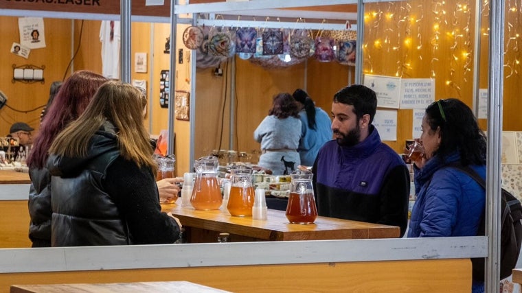 Ambiente en una edición pasada de la Fiesta del Mosto de Los Marines