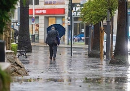 El temporal deja un herido grave en Huelva y centenares de incidencias