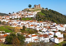 Uno de los pueblos más bonitos de Huelva publica su agenda de otoño: habrá visitas guiadas, rutas de senderismo y un sinfín de actividades