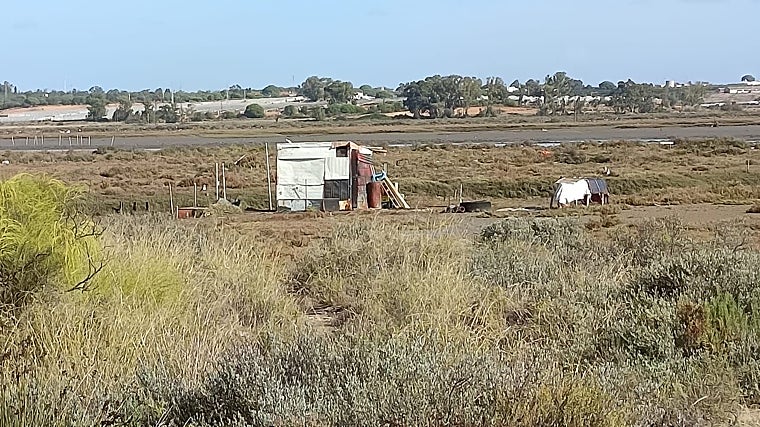 Hay casetillas de almacenaje que generan basuras que acaben dañando al paraje natural