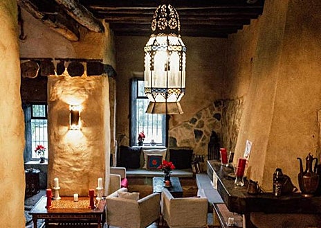 Imagen secundaria 1 - El pequeño y encantador hotel de un pueblo de Huelva que triunfa en Booking: «Dejó en mi mente la ilusión de querer volver»