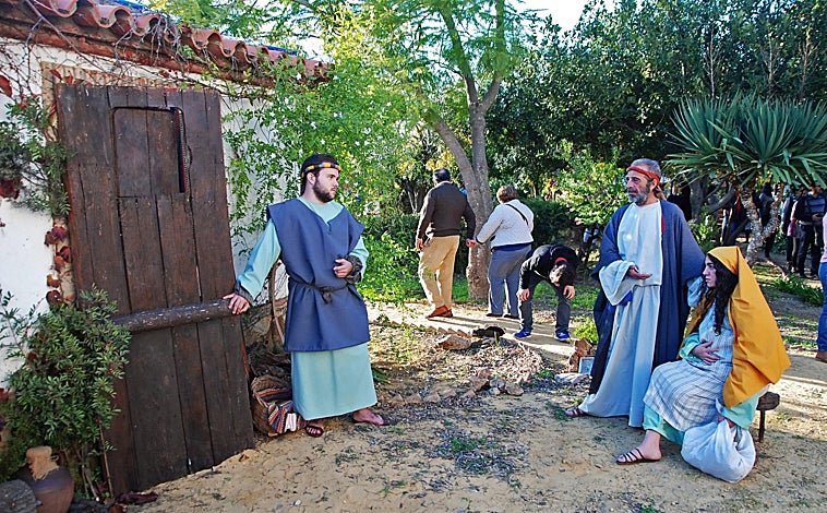 Imagen principal - Éste es el belén viviente de escenas congeladas que podrás ver en un pueblo mágico de Huelva