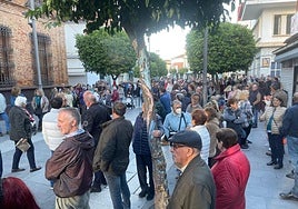 Los nervenses acudieron a la llamada del Ayuntamiento para protestar ante el retraso de la Junta