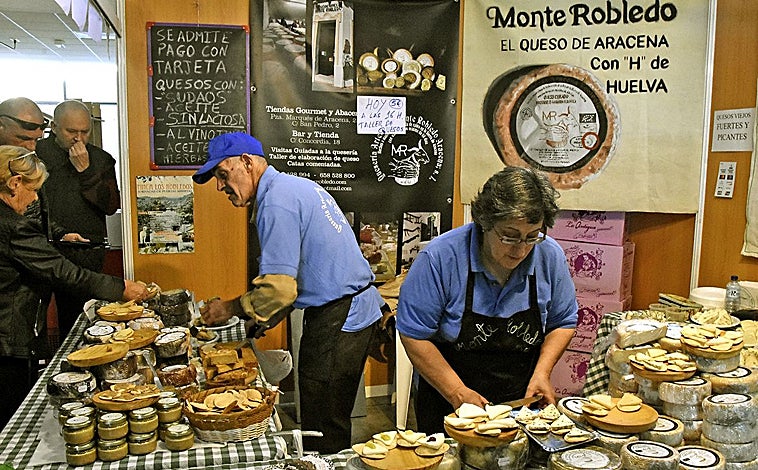 Imagen principal - Aracena se convertirá en la capital nacional del queso durante el puente de la Inmaculada