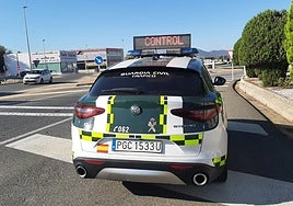 Imagen de recurso de una campaña de tráfico de la Guardia Civil