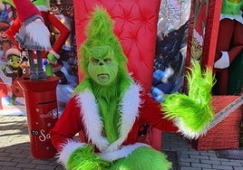 Daniel Nogales, el Grinch de Corrales: «La idea es que la gente, nada más llegar, sienta que ha entrado en una pequeña Villa Quién»