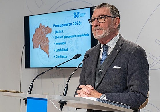 José Manuel Zamora, vicepresidente de la Diputación de Huelva, presentando los presupuestos