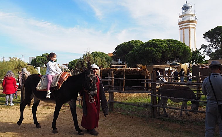 Imagen principal - Imágenes del Belén Viviente de Mazagón