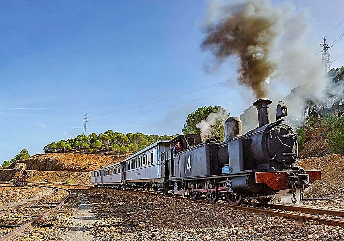 El tren minero sigue recorriendo la comarca siglo y medio después