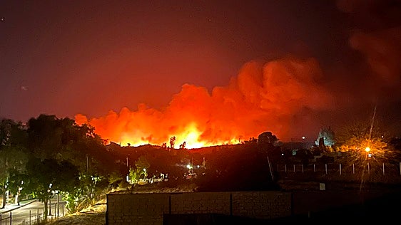 Los municipios del incendio de Villanueva de los Castillejos solicitan al Gobierno la declaración de zona afectada