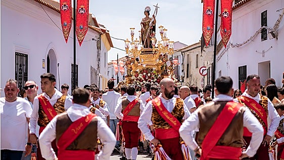 La procesión de San Juan Bautista en Alosno, en imágenes