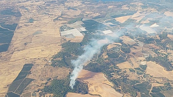 Declarado un incendio forestal en Villablanca, donde ya hubo otro hace dos semanas