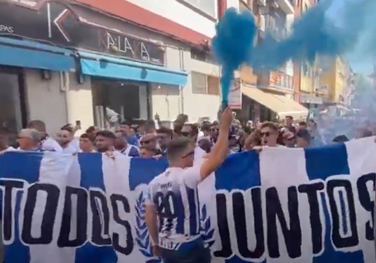 Un momento de la movilización de la afición albiazul