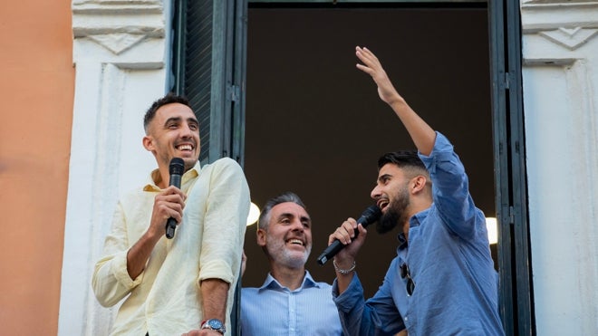 Rubén Gálvez y Sergio Chinchilla le ponen salsa y picante a la última ovación a los héroes del ascenso del Recreativo