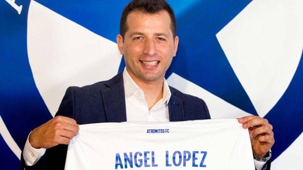 Ángel López, cuando fichó por el Atromitos griego