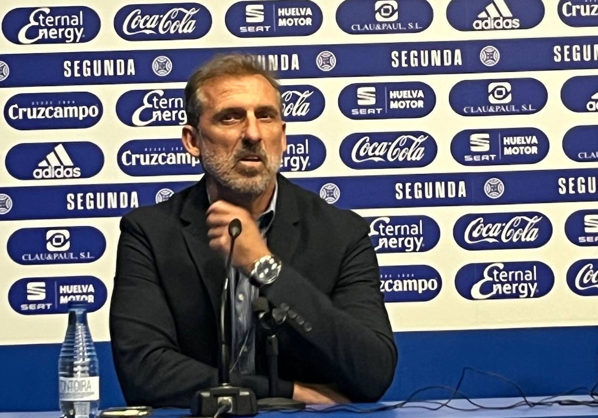 Óscar Arias, en su presentación como director deportivo del Recreativo