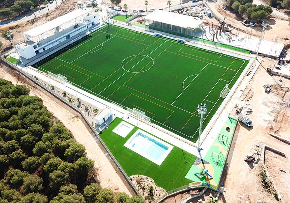 El campo del CD Lamiya, donde entrenará el Recreativo de Huelva en pretemporada