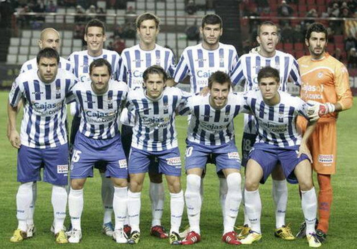 Cifu y Enrich en la parte de abajo en Segunda División con el Recre en la temporada 2011/12