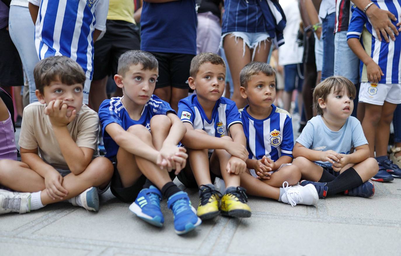 Todas las imágenes del acto de presentación de las equipaciones del Recreativo de Huelva