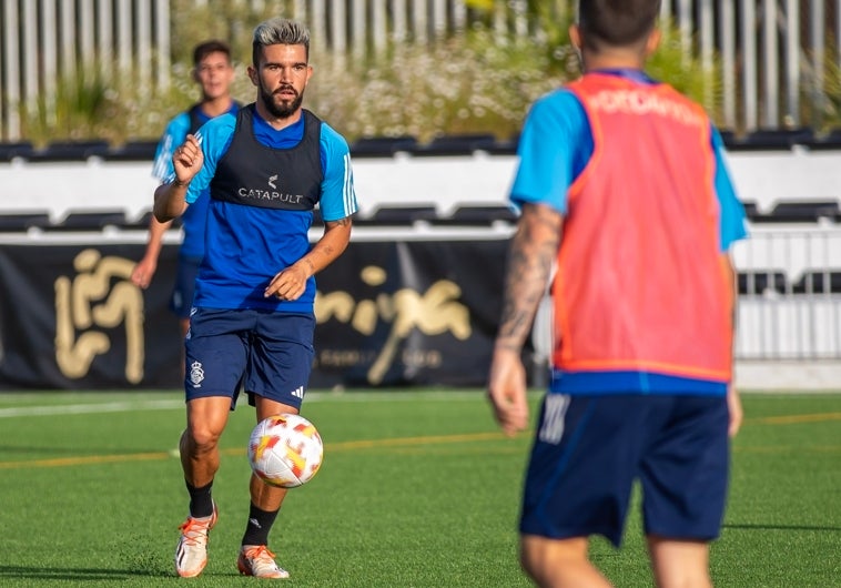 Adriá Arjona en un entrenamiento de la semana pasada en Lamiya