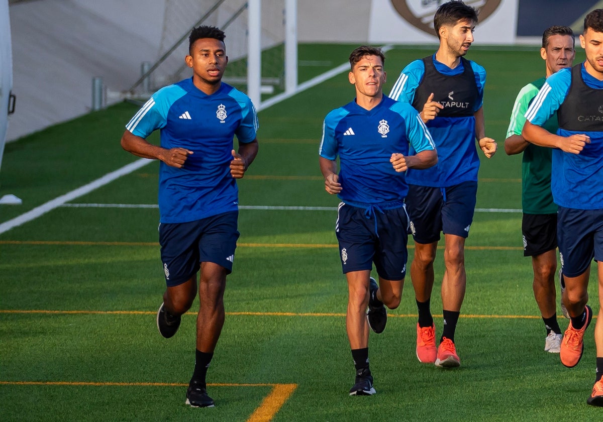 Josiel Núñez, Juanjo Mateo y Fran Ávila en un entrenamiento de la semana pasada