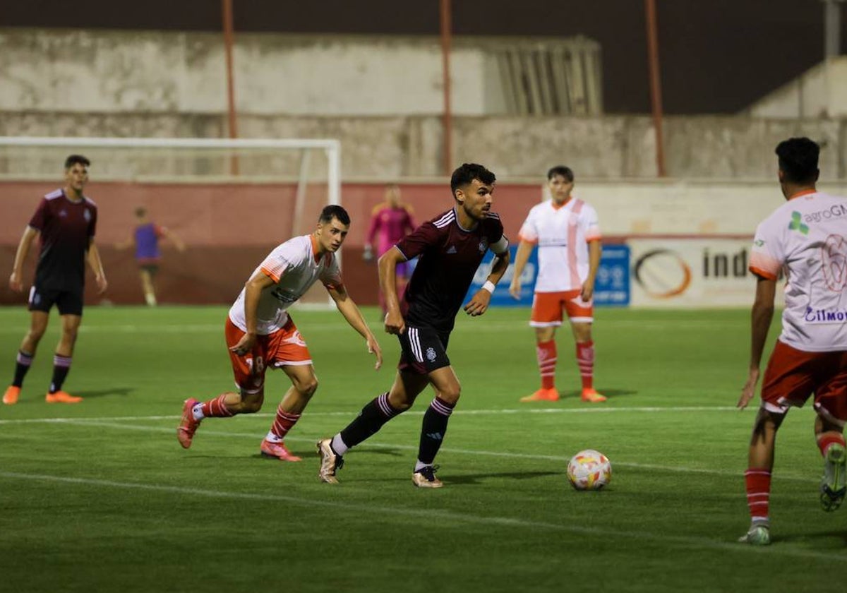 Rubén Serrano durante el amistoso de esta noche en La Palma del Condado