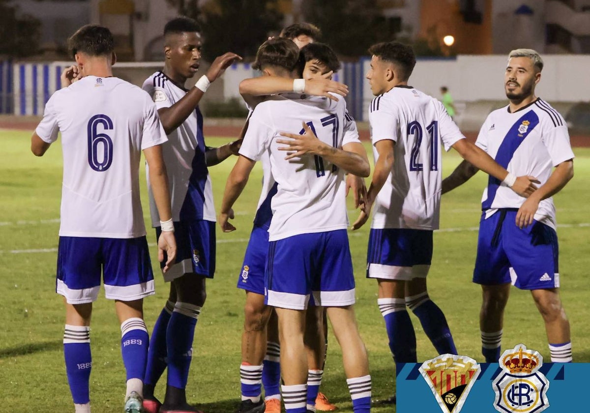 Los jugadores albiazules celebran un gol