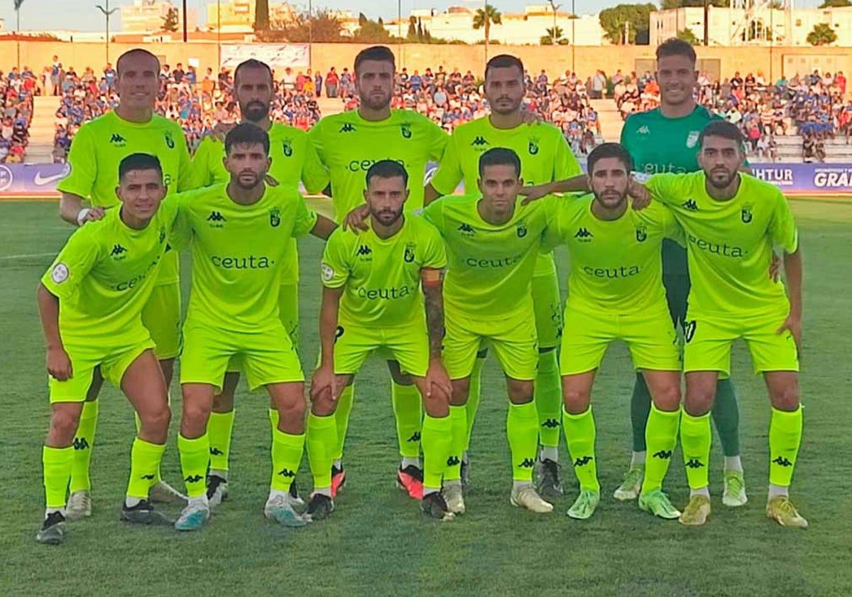 Alineación del Ceuta ante el San Fernando