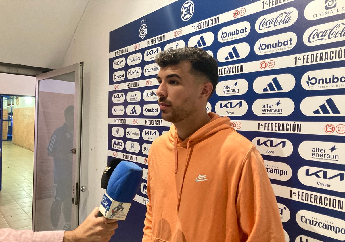 Rubén Serrano, en la zona mixta del Nuevo Colombino