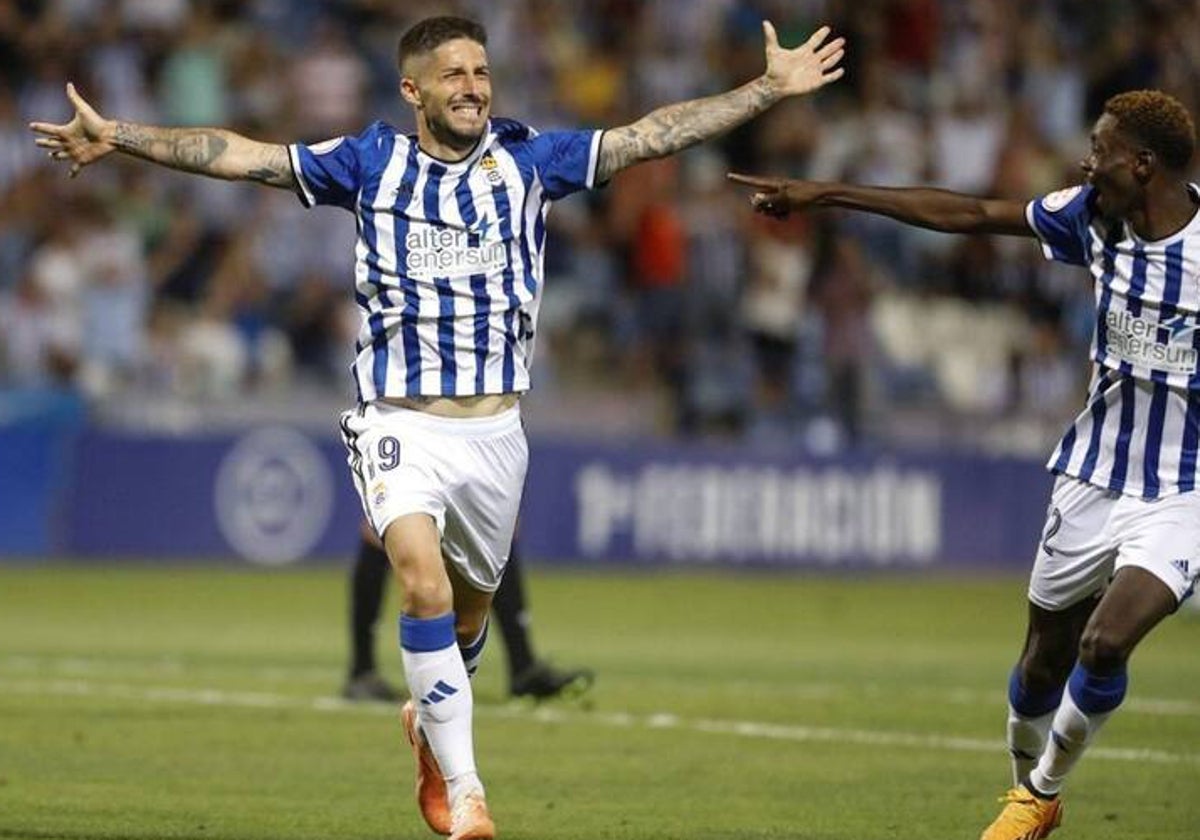 Antonio Domínguez celebrando el gol que le hizo esta temporada al Intercity