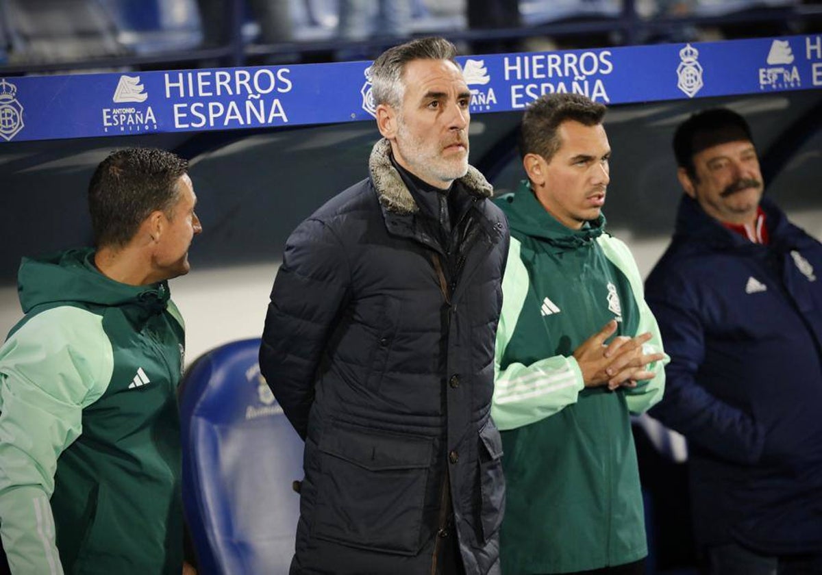 Abel Gómez antes de iniciarse el encuentro ante el filial del Granada